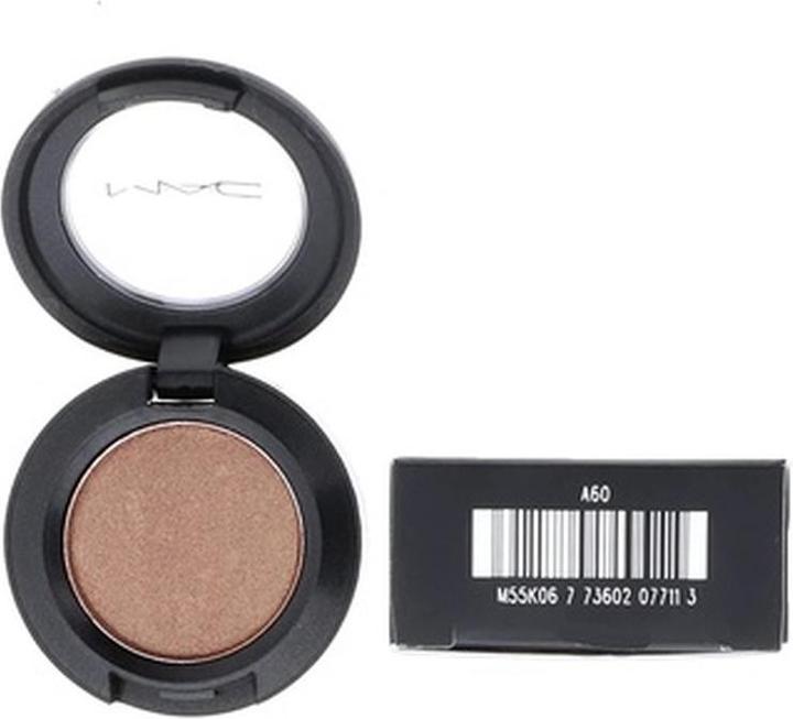 Actual product image MAC Cosmetics Eye Shadow (Woodwinked)