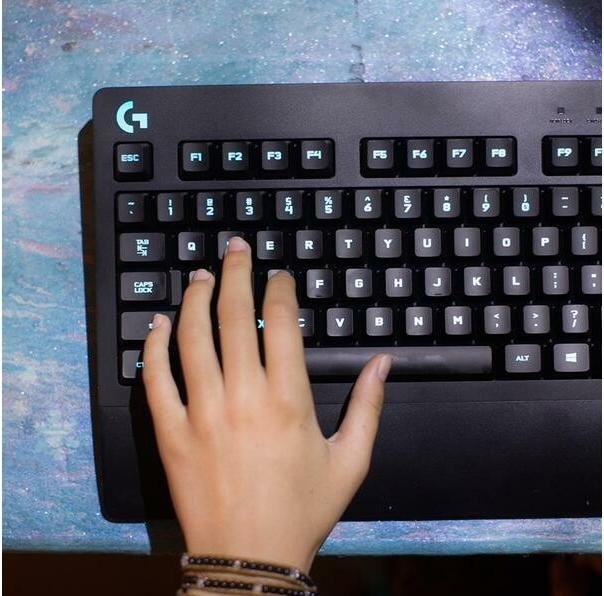 Image du produit Logitech G G213 Prodigy (CH, Filaire)