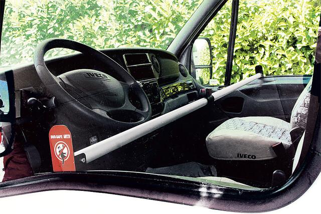 Produktbild Frankana Fiamma Sicherheitsstange DUO-SAFE PRO