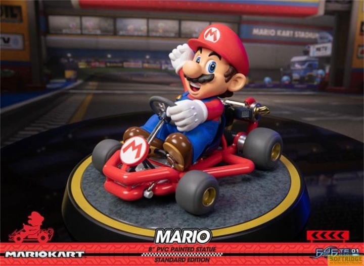 Actual product image First 4 Figures Mario Kart PVC Statue Mario - Standard Edition