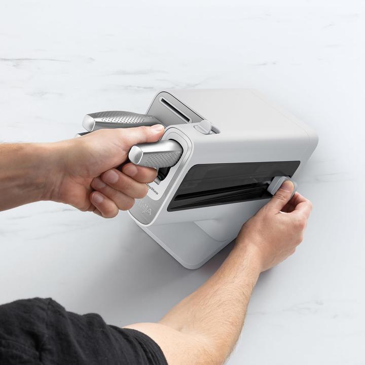 Actual product image Ninja StaySharp knife block