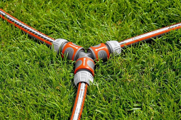 Actual product image Gardena Abzweig-Set für Wasserschläuche (13 mm/15 mm) (2 way distributor, 15 mm)