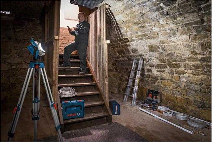 Image du produit Bosch Professional GLI Professional (2200 lm)