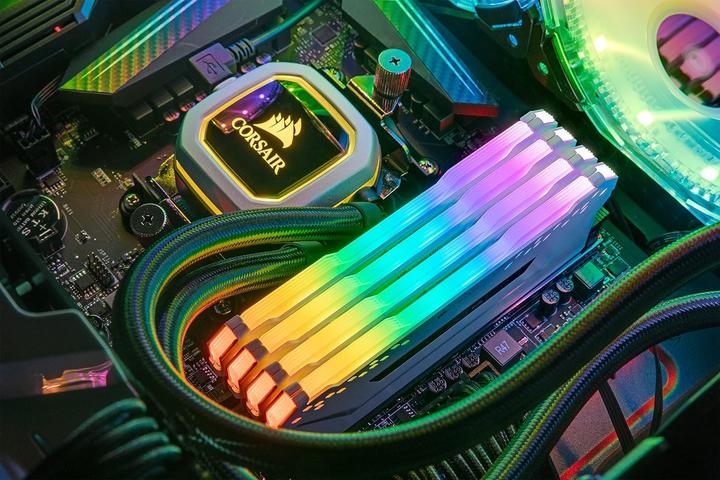 Produktbild Corsair Vengeance RGB Pro (2 x 32GB, 3600 MHz, DDR4-RAM, DIMM)