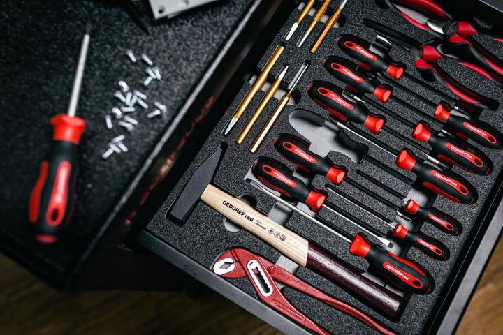 Actual product image Gedore Red red R92100012 Locksmith's Hammer 300 g 300mm Ash (300 g)