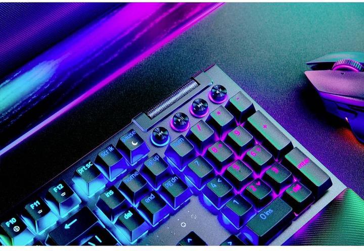 Actual product image Razer BlackWidow V4 Pro (DE, Cable)