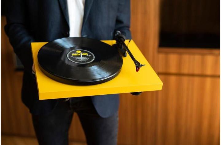 Actual product image Pro-Ject Debut Carbon Evo (Manual)