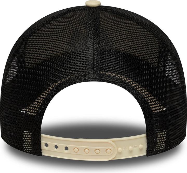 Image du produit New Era Mesh Trucker Snapback Cap - Newcastle United Beige