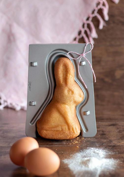 Actual product image Städter Baking tin 3D Easter bunny 14x18x6.5 cm We love Baking