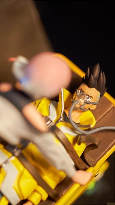 Actual product image Neamedia Cyberpunk: Edgerunners resin statue Lucy & David Runaway 20 cm