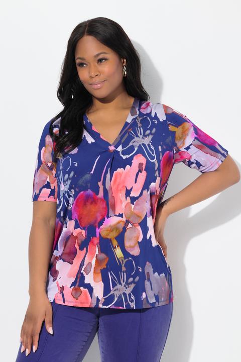 Image du produit Ulla Popken T-shirt en tissu fluide, motif à fleurs, col en V, joli pli creux, manches courtes (56)