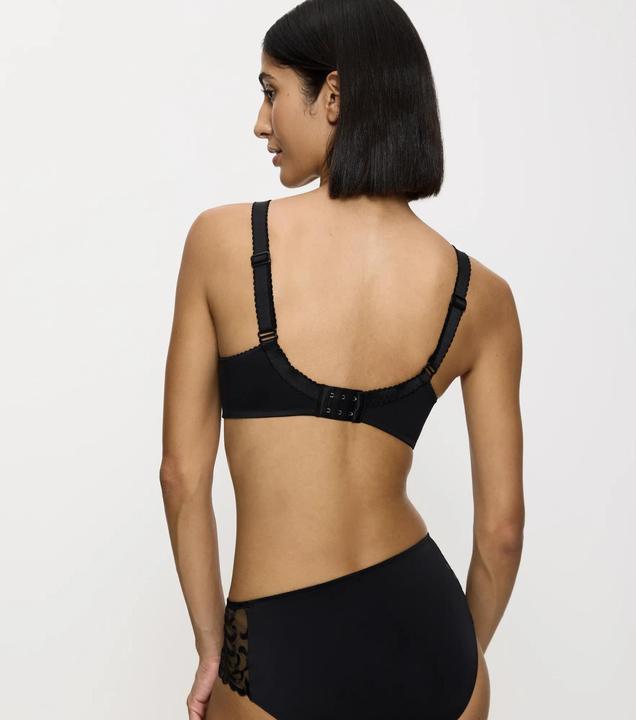 Actual product image Triumph Delicate Doreen underwired bra (Single pack, 75 B)