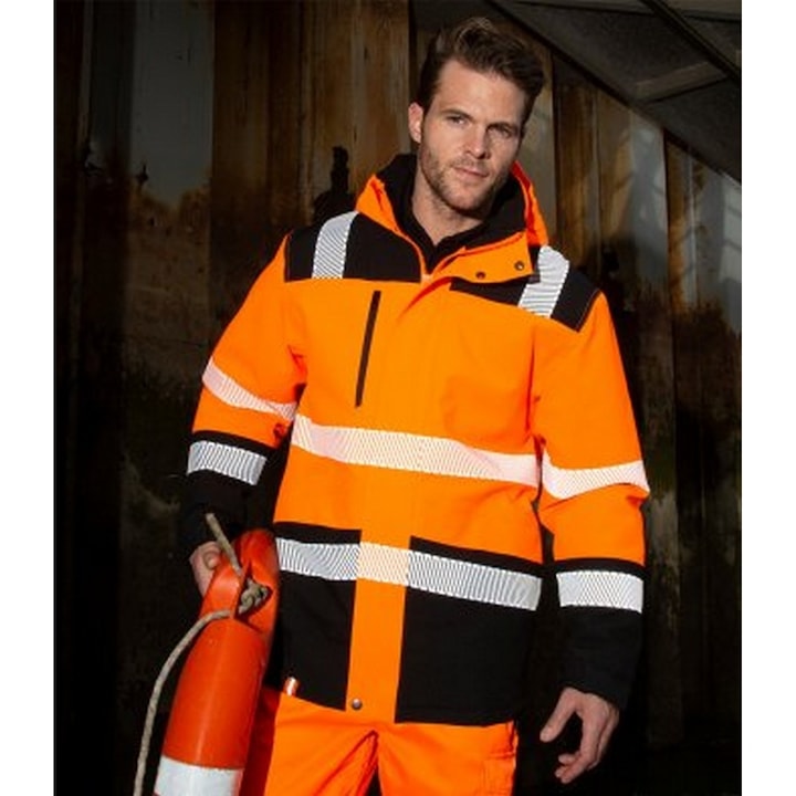Actual product image Regatta Safeguard By Softshell Jacket Safety (M)