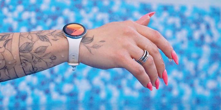 Actual product image Manta Smartwatch damski Livia Mini srebrny (36 mm)