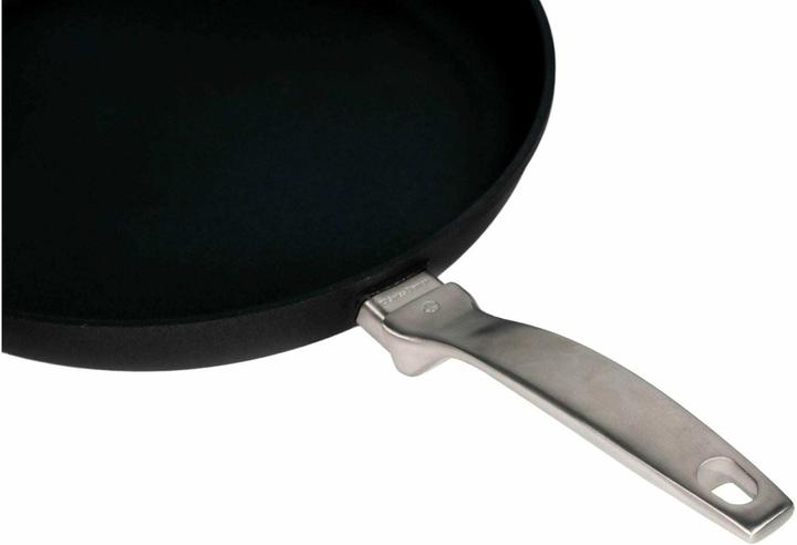 Image du produit Swiss Diamond CXD Induction Poêle sans PFAS 32 cm (32 cm, Poêle à frire, Fonte d'aluminium)