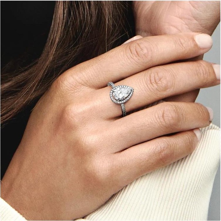 Produktbild Pandora Funkelnder Birnen Kranz Ring (52, 925 Silber)