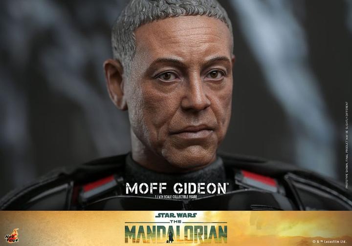 Actual product image Hot Toys Star Wars: The Mandalorian figurine 1/6 Moff Gideon 29 cm