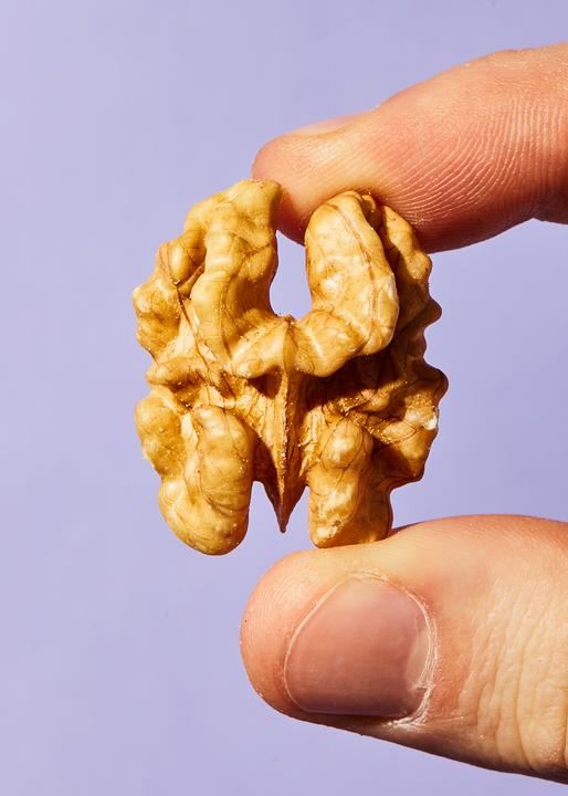 Produktbild KoRo Halbe Walnusskerne ohne Schale (1000 g)