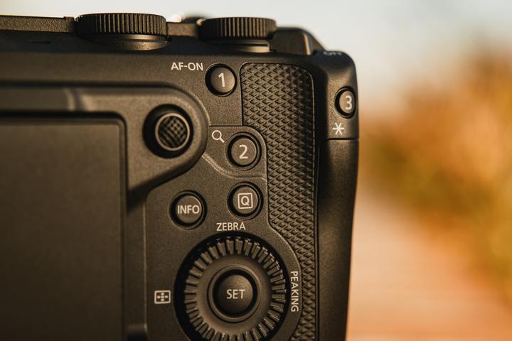 Productafbeelding Canon EOS R6 V behuizing + RF 20-50mm F4 L IS USM PZ (20 - 50 mm, 32.50 Mpx, Volledig formaat)