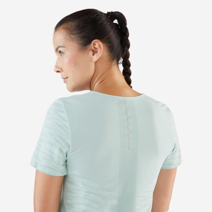 Actual product image Kiprun Laufshirt kurzarm Trailrunning Damen nahtlos - Run 500 Comfort grün (L)