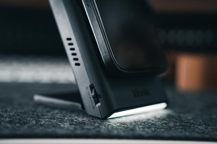 Immagine prodotto Vinnic AELLO PEAK Charging Dock (5000 mAh, 15 W, 15 Wh)