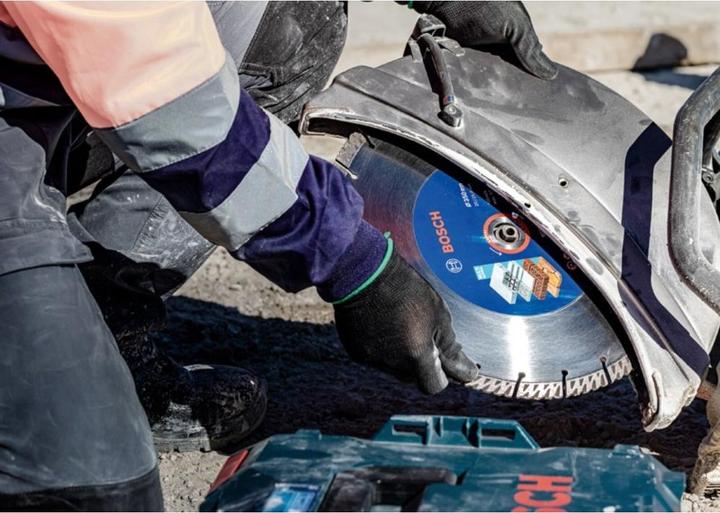 Produktbild Bosch Professional Zubehör EXPERT MultiMaterial Diamanttrennscheiben, 450 x 25,40 x 3,3 x 12 mm