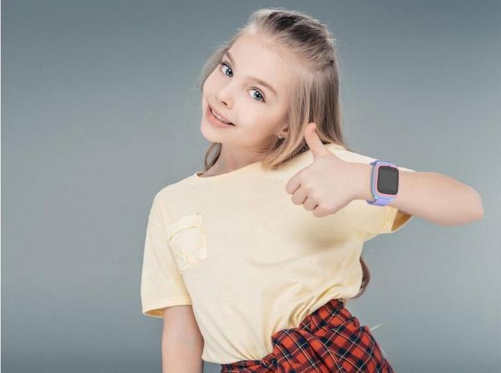 Image du produit myFirst Montre intelligente Fone S3 Bleu/Rose/Violet (48 mm, 4G)