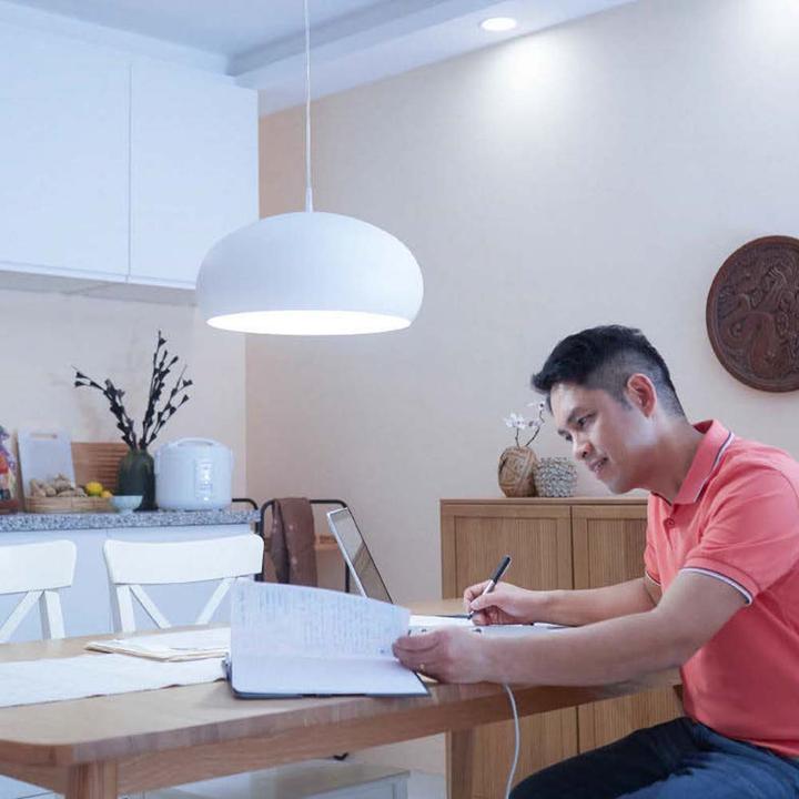 Actual product image Philips Professional Lamp 2 W to 8 W (60 W) E27 variable colour temperature (E27, 806 lm, 1 x)