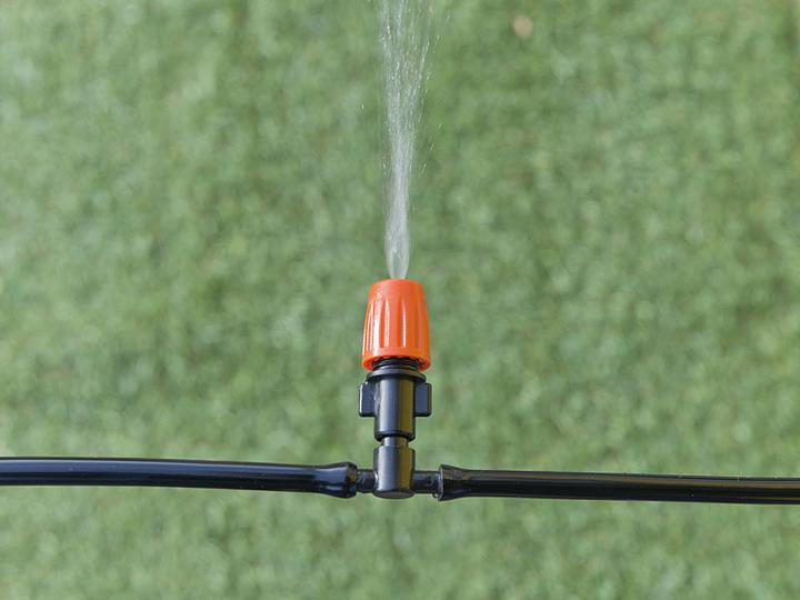 Actual product image Royal Gardineer 136 Piece Sprinkler Plant Watering Kit (Drip irrigation set)