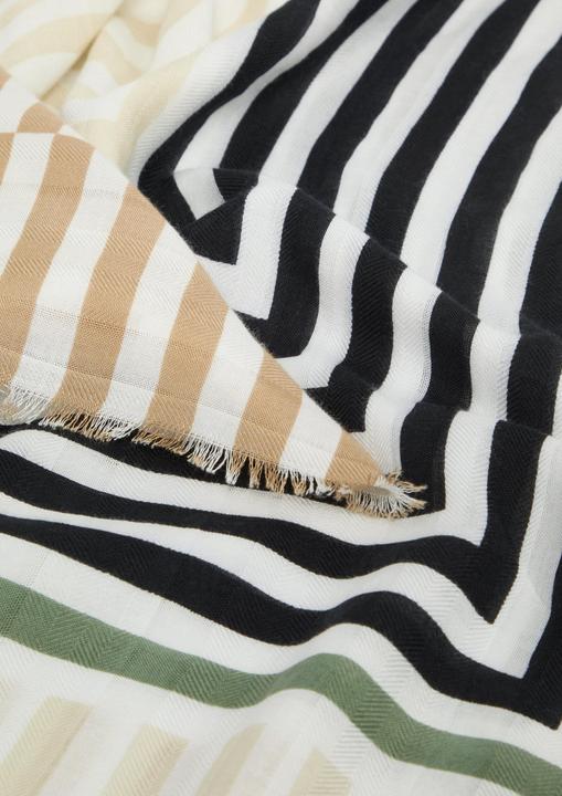 Produktbild S.Oliver Schal Lässiger quadratischer Schal aus Viskosemix