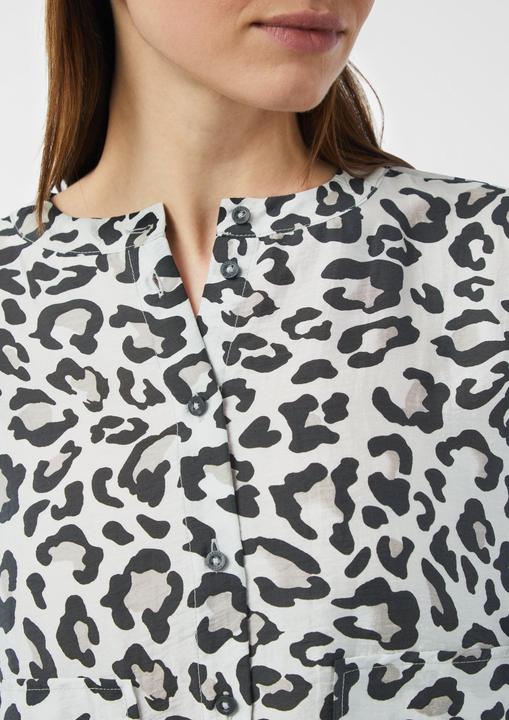 Produktbild Comma Bluse Strukturierte Bluse mit aufgesetzten Taschen (36)