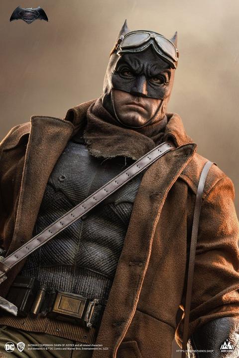 Produktbild Queen Studios DC Comics statuette 1/4 Knightmare Batman 53 cm