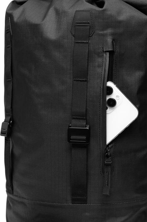 Image du produit DB Sports Essential Rolltop Backpack -reppu, 32L, Black Out (32 l)