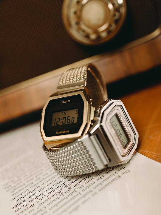 Actual product image Casio Vintage (Digital watch, 39 mm)