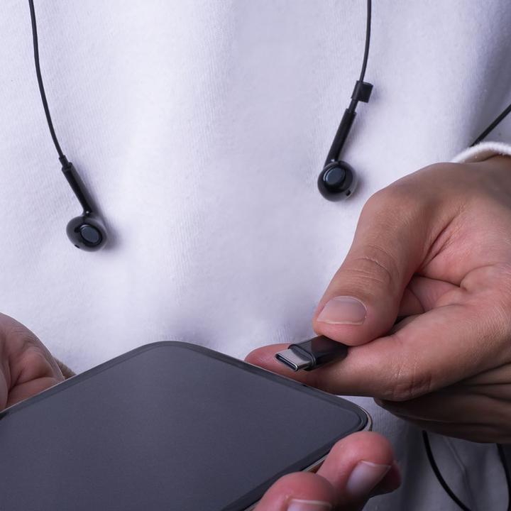 Produktbild Maxlife kabelgebundene Ohrhörer MXEP-04 USB-C schwarz (Kabelgebunden)