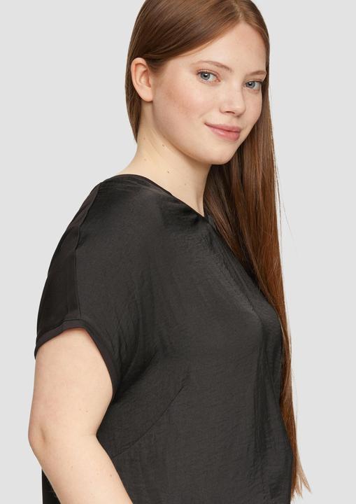 Produktbild S.Oliver T-Shirt Fabricmix-Shirt im Loose Fit mit V-Ausschnitt (46)