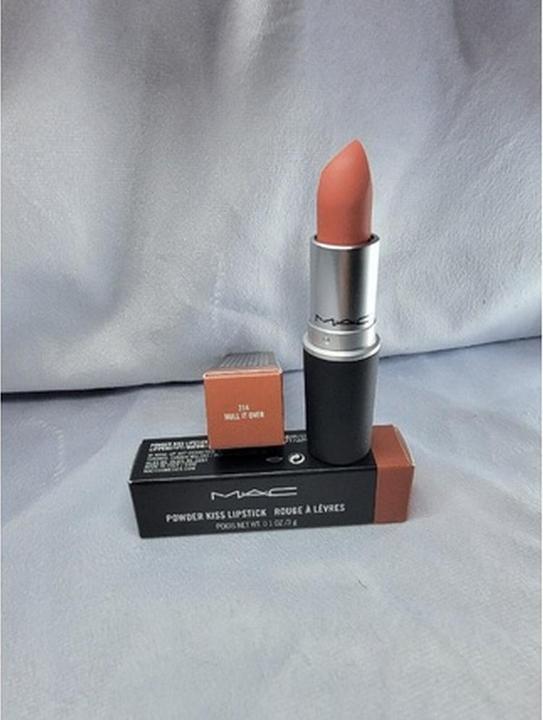 Image du produit MAC Cosmetics Powder Kiss Lipstick (Tourner à gauche)