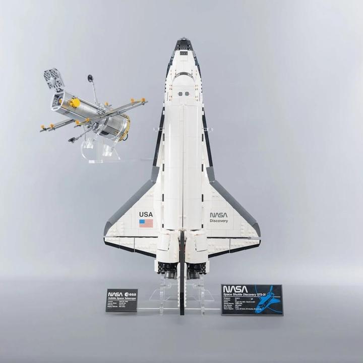 Produktbild iDisplayit Acryl-Ständer Vertikal für LEGO® 10283 NASA Space Shuttle Discovery