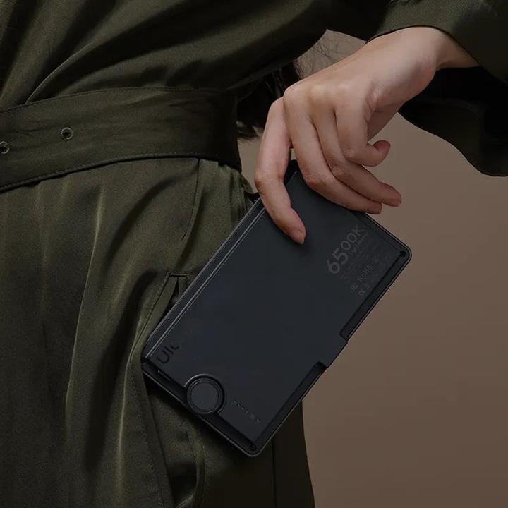 Image du produit Ulanzi K6500 Studio Magnetic Bluetooth Video Light (Lumière vidéo)