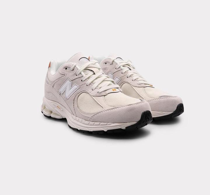 Actual product image New Balance 2002 REC (37)