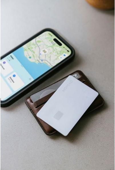 Actual product image Nomad Tracking Card Pro - Find My White (Apple)