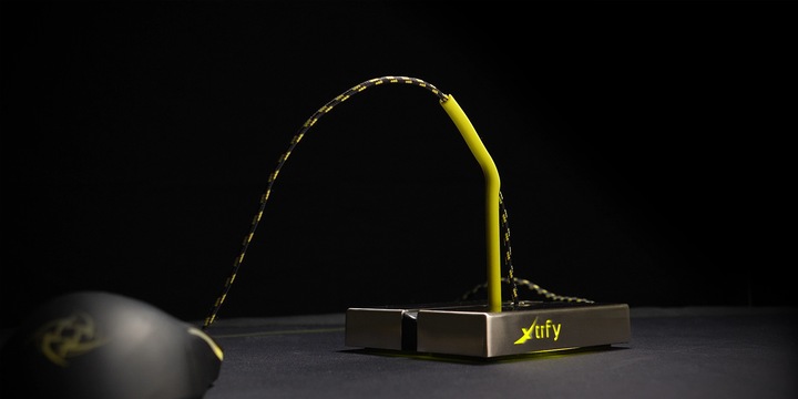 Actual product image CHERRY xtrfy B1 Mouse Bungee with LED and USB Hub
