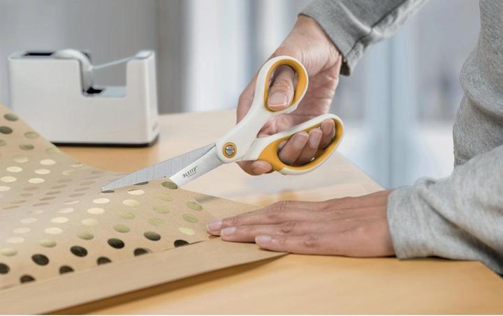 Actual product image Leitz WOW - Titanium office scissors (20.50 cm)