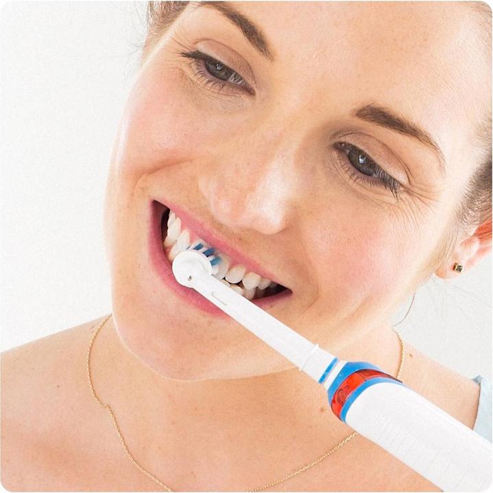 Image du produit Oral-B Cross Action CleanMaximiser (3 x)