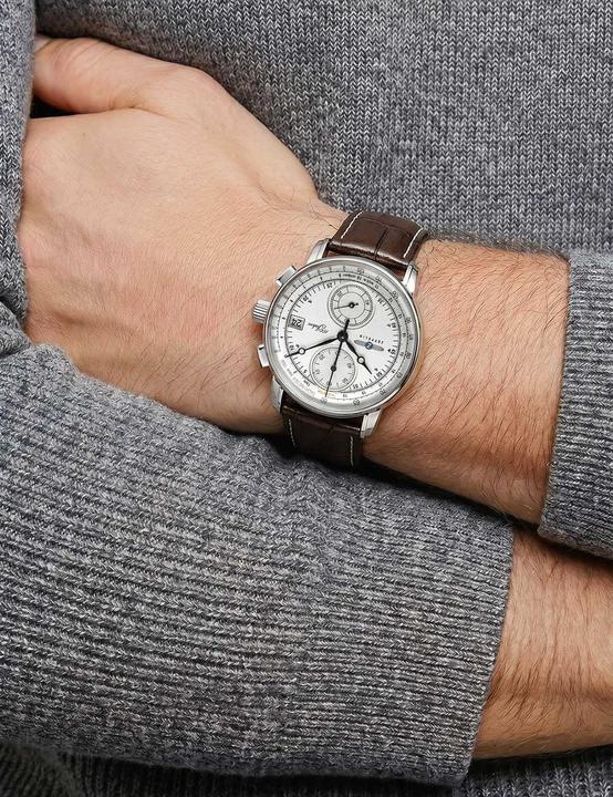 Produktbild Zeppelin 100 Jahre 8670-1 (Analoguhr, Chronograph, 42 mm)