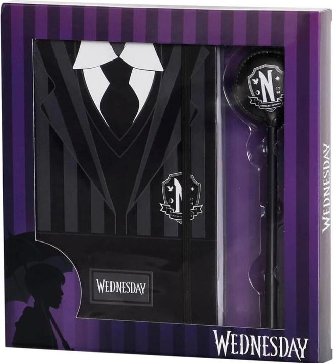 Image du produit Karactermania MERCREDI - Uniform - Gift Box - Notebook A5 + Stylo (A5, Couverture rigide)