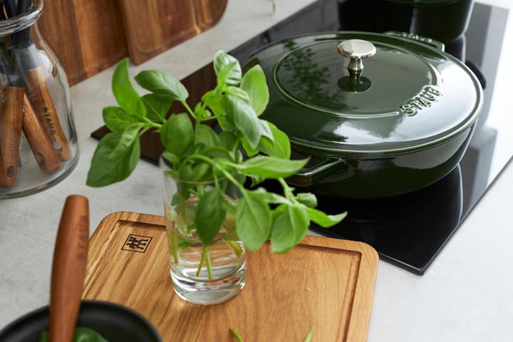 Produktbild Staub Bräter Chistera Drop (Bräter + Schmortopf, Gusseisen, 24 x 9 cm)