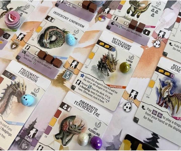 Produktbild Asmodée Wyrmspan Dragon Academy (Englisch, 1 - 5 Spieler)