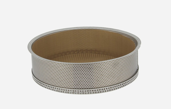 Actual product image de Buyer Cake Tin Stainless Steel Perforated Abn. Bottom 24x6.5 (25.50 cm)