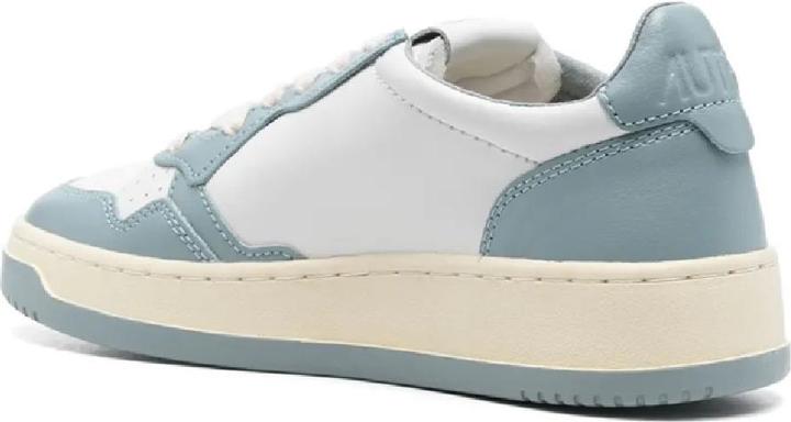 Actual product image Autry Medalist Low (38)